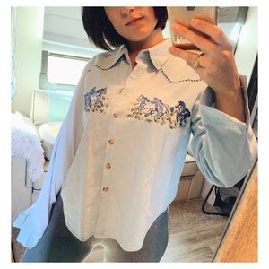 Vintage Western Embroidered Horses Women's Button down Shirt